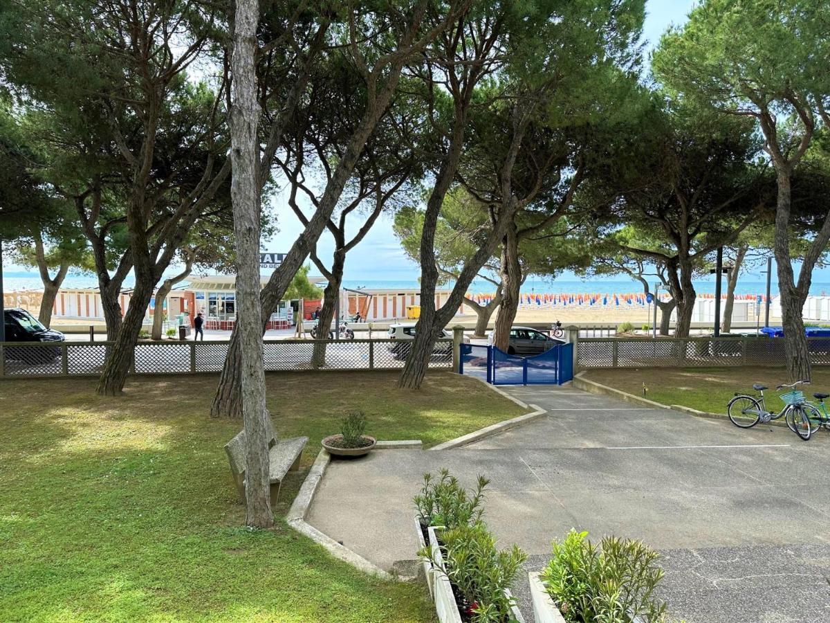Blu Residence Lignano Sabbiadoro Kültér fotó